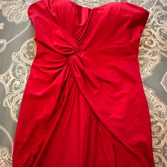 Faviana Knot Front Gown-Elegant Red Strapless Evening Gown ( great condition) - Picture 9 of 13